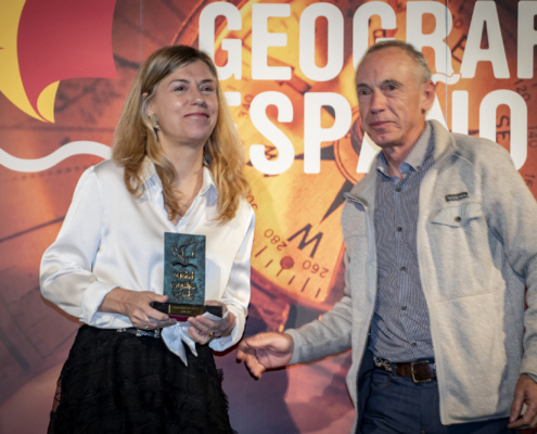 Judith Prat, Premio Imagen SGE 2021-2022, recoge el galardón de manos de Javier Trueba, Premio Imagen SGE 2011-PREMIOS SGE 2021-2022MADRID_ 2023
