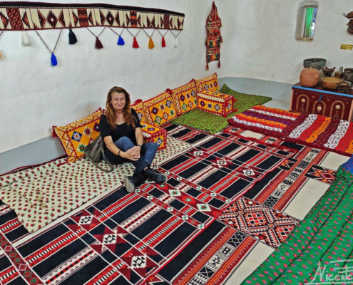 Palacio Al Aan, salones sencillos pero muy coloridos.