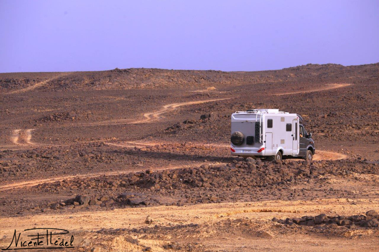 Adentrándonos por estos insólitos parajes sauditas.