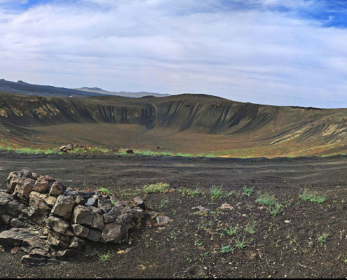 En la cima de los volcanes... impactantes cráteres.